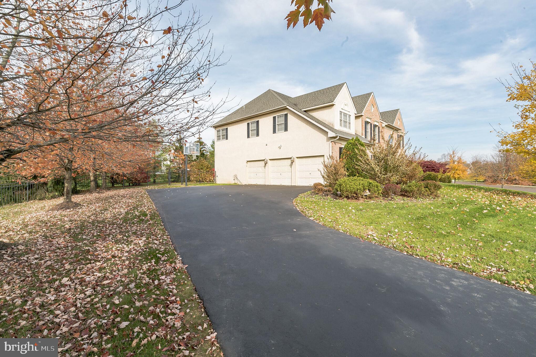 2520 Lockleigh Road Jamison, PA 18929 - Photo 3 of 51 Gallery Image 3
