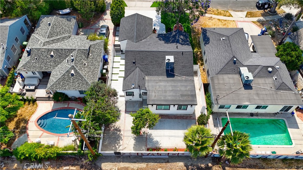 6160 Shoshone Avenue Encino, CA 91316 - Photo 20 of 22 an aerial view of a house with a garden and plants