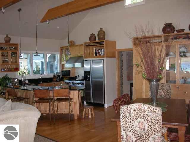 117 North Stony Point Road Suttons Bay, MI 49682 - Photo 6 of 9 1657634-5.JPG