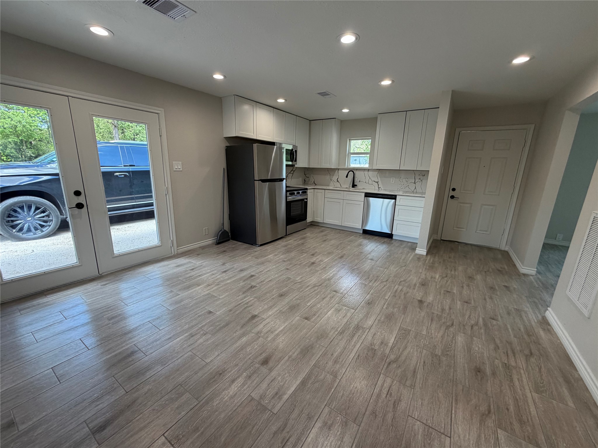 28316 East Hardy Road Spring, TX 77373 - Photo 1 of 17 Gallery Image 1