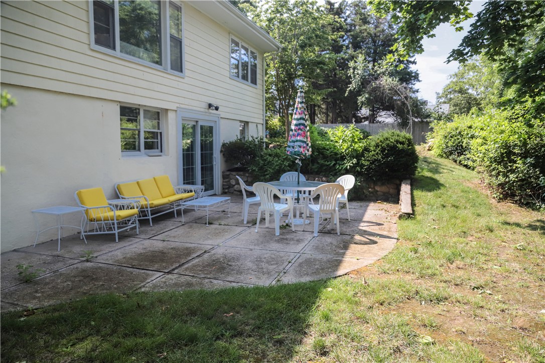 9 West Ridge Road Westerly, RI 02891 - Photo 28 of 32 Gallery Image 28