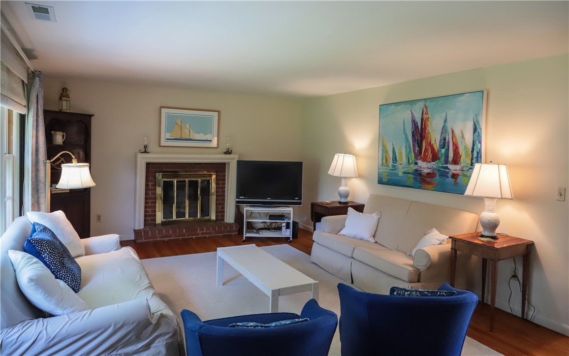 9 West Ridge Road Westerly, RI 02891 - Photo 5 of 32 Gallery Image 5