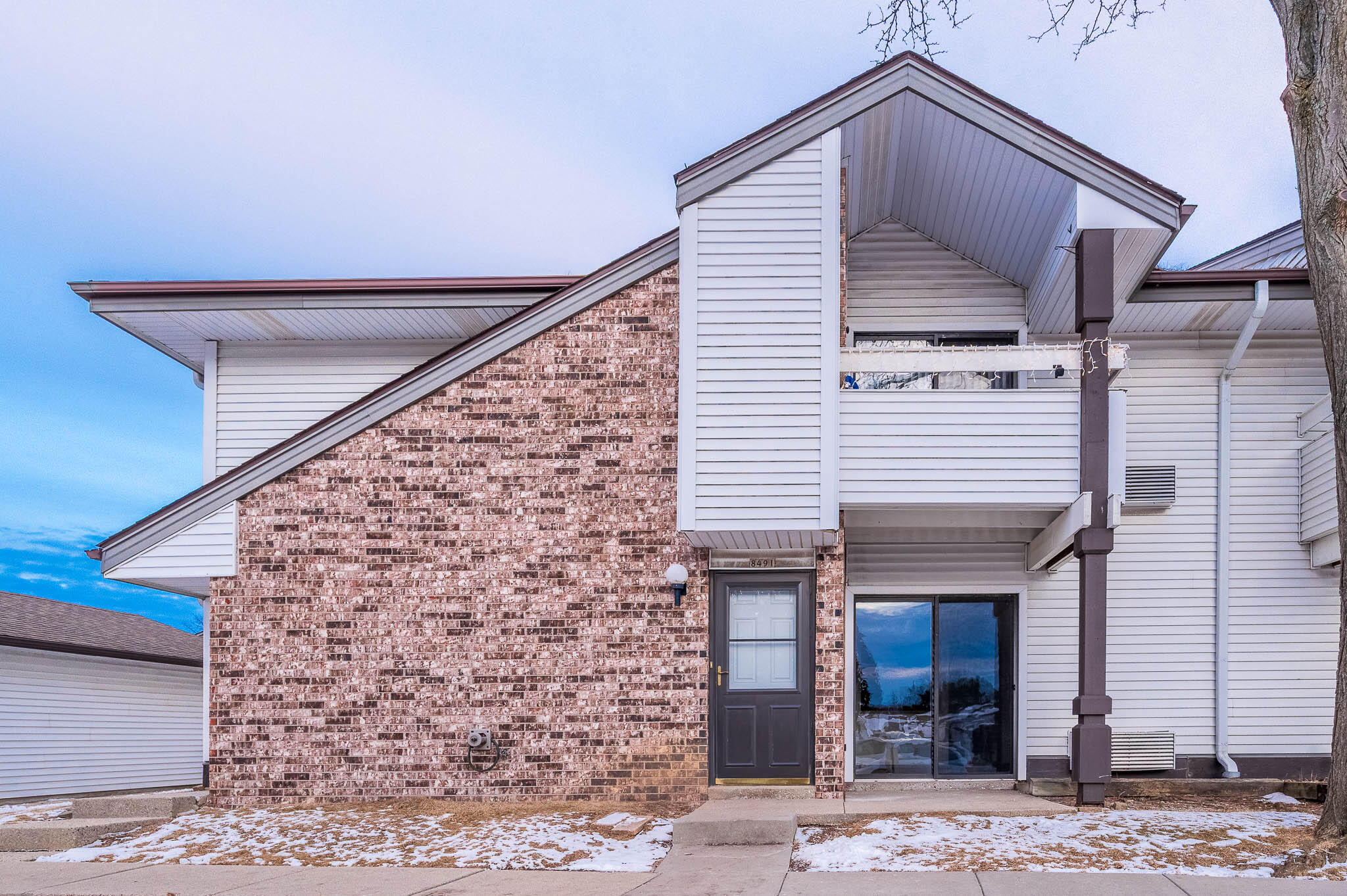 8491 North 107th Street, Unit 4 Milwaukee, WI 53224 - Photo 1 of 8 107th - 063