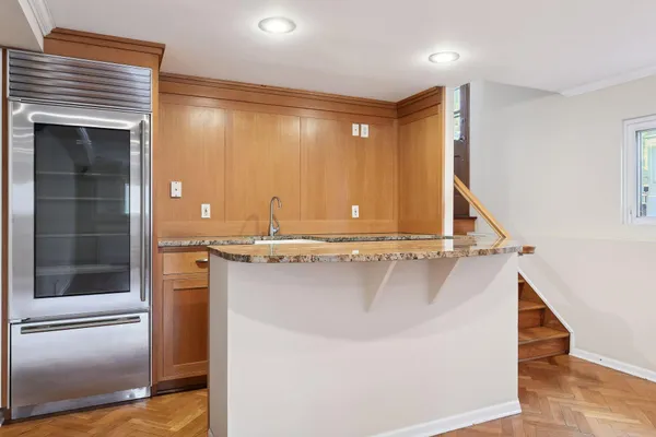 $4,800 | 5207 Doncaster Way, Edina, MN 55436