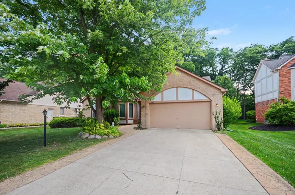 $2,650 | 456 Essex Drive, Rochester, MI 48307