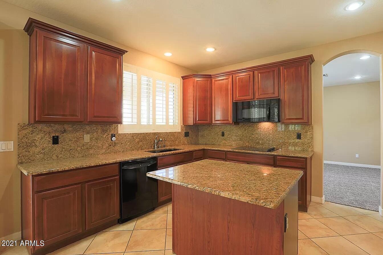 5030 West Parsons Road Phoenix, AZ 85083 - Photo 13 of 38 kitchen5