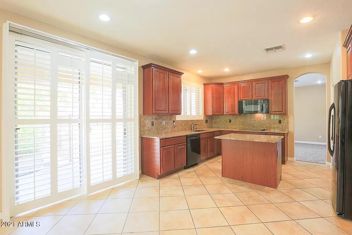 5030 West Parsons Road Phoenix, AZ 85083 - Photo 14 of 38 kitchen4