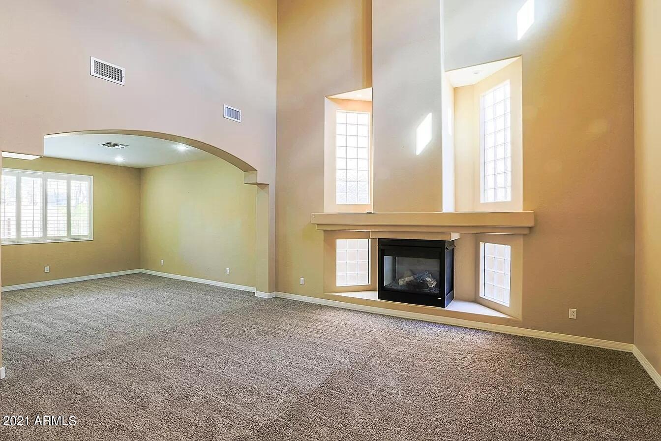 5030 West Parsons Road Phoenix, AZ 85083 - Photo 4 of 38 living3