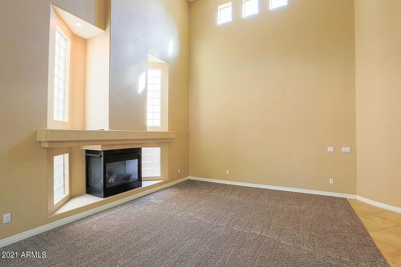 5030 West Parsons Road Phoenix, AZ 85083 - Photo 6 of 38 living2