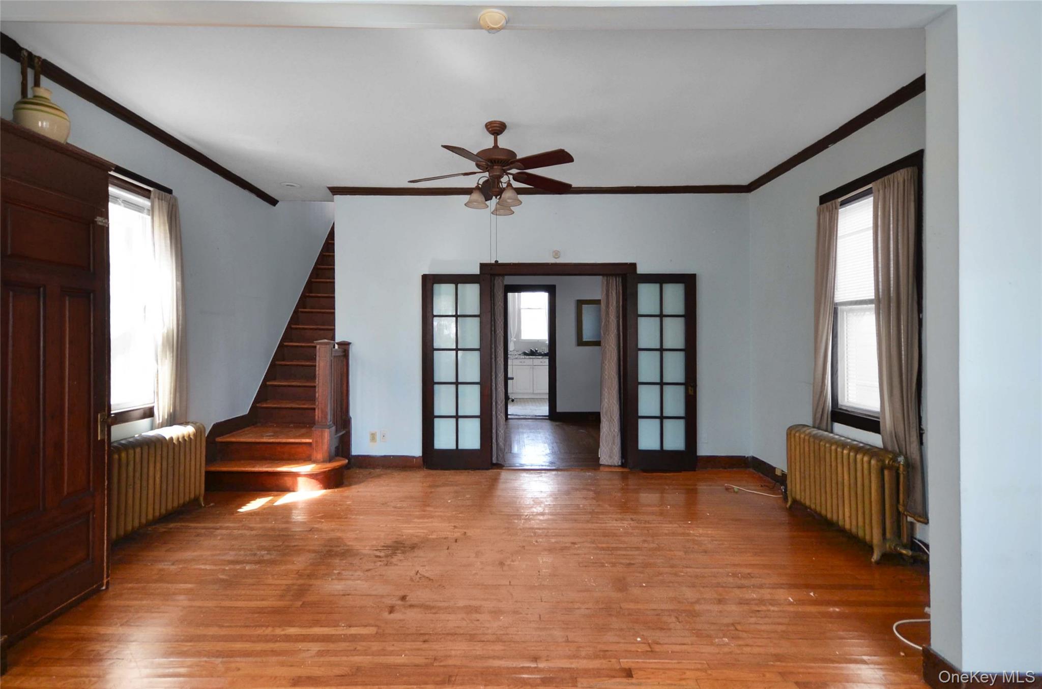 103 Rochelle Street Bronx, NY 10464 - Photo 2 of 13