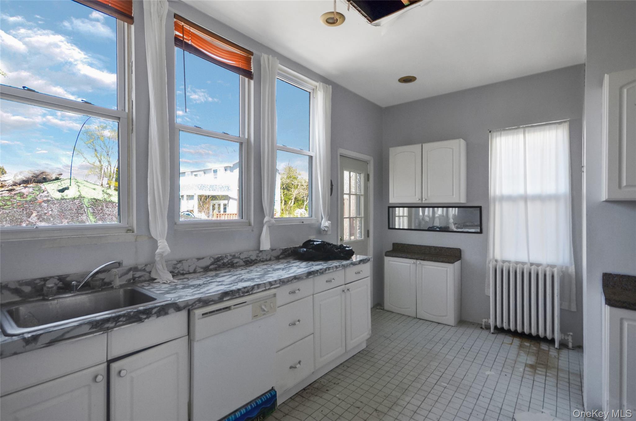 103 Rochelle Street Bronx, NY 10464 - Photo 6 of 13