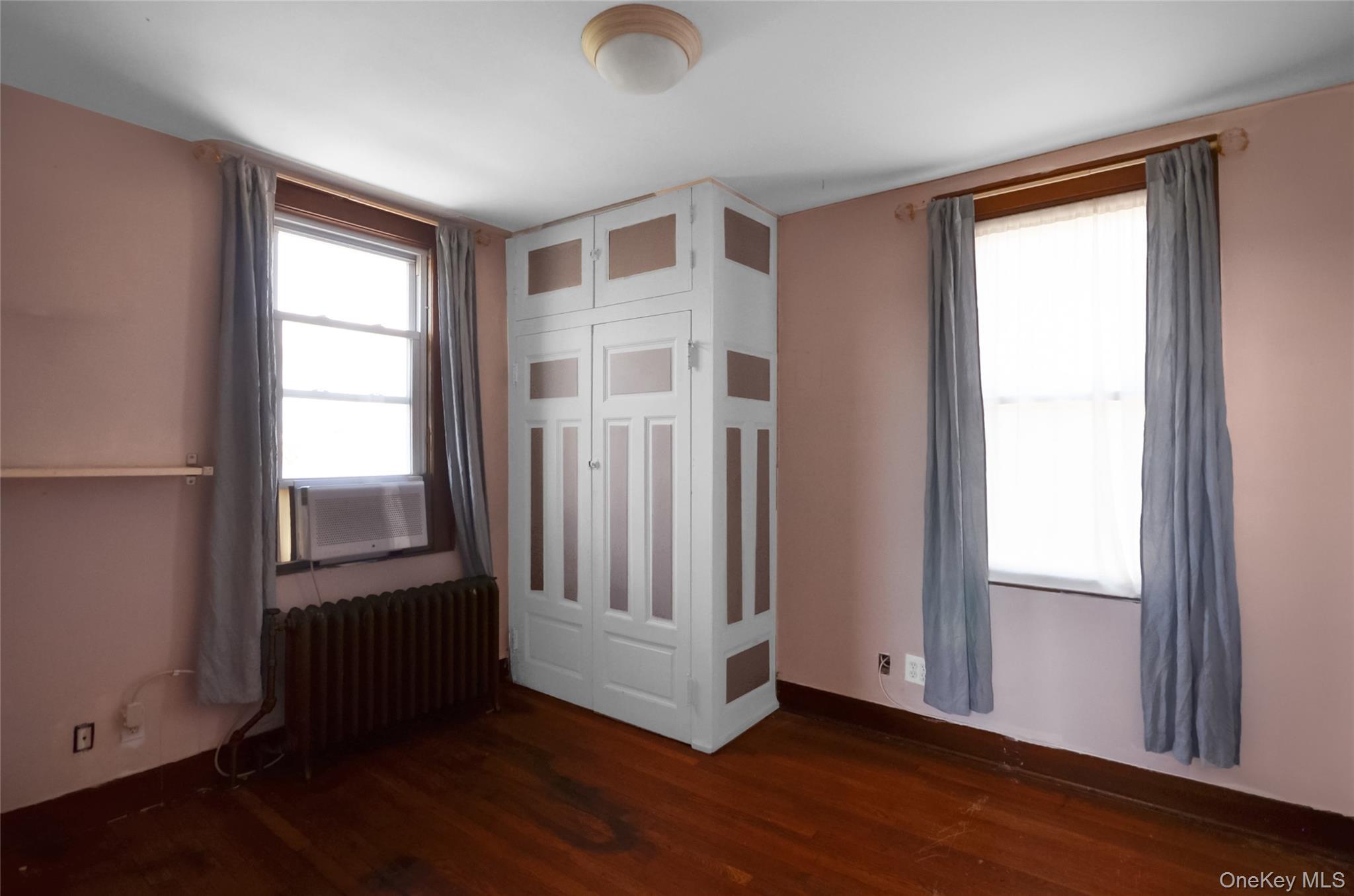 103 Rochelle Street Bronx, NY 10464 - Photo 10 of 13