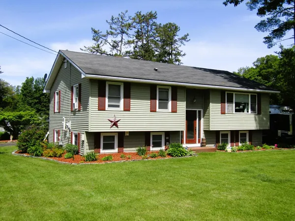 $415,000 | 31 Stearns Court, Swanton, VT 05488