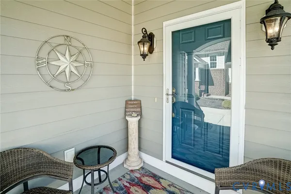 a view of entryway with wooden floor