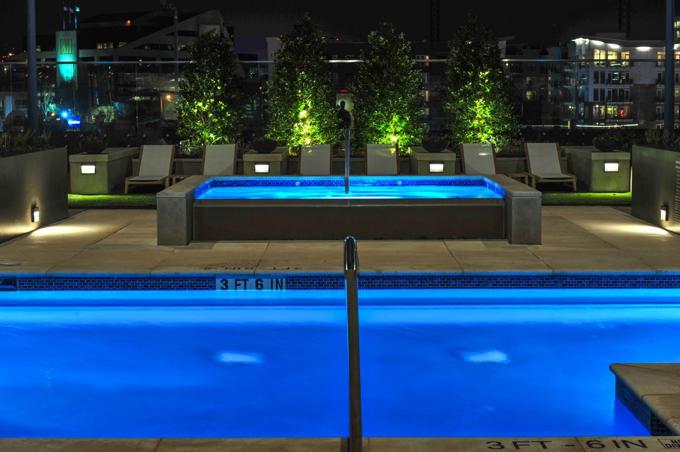 1212 Laurel Street, Unit 2303 Nashville, TN 37203 - Photo 27 of 31 a view of a balcony with chairs