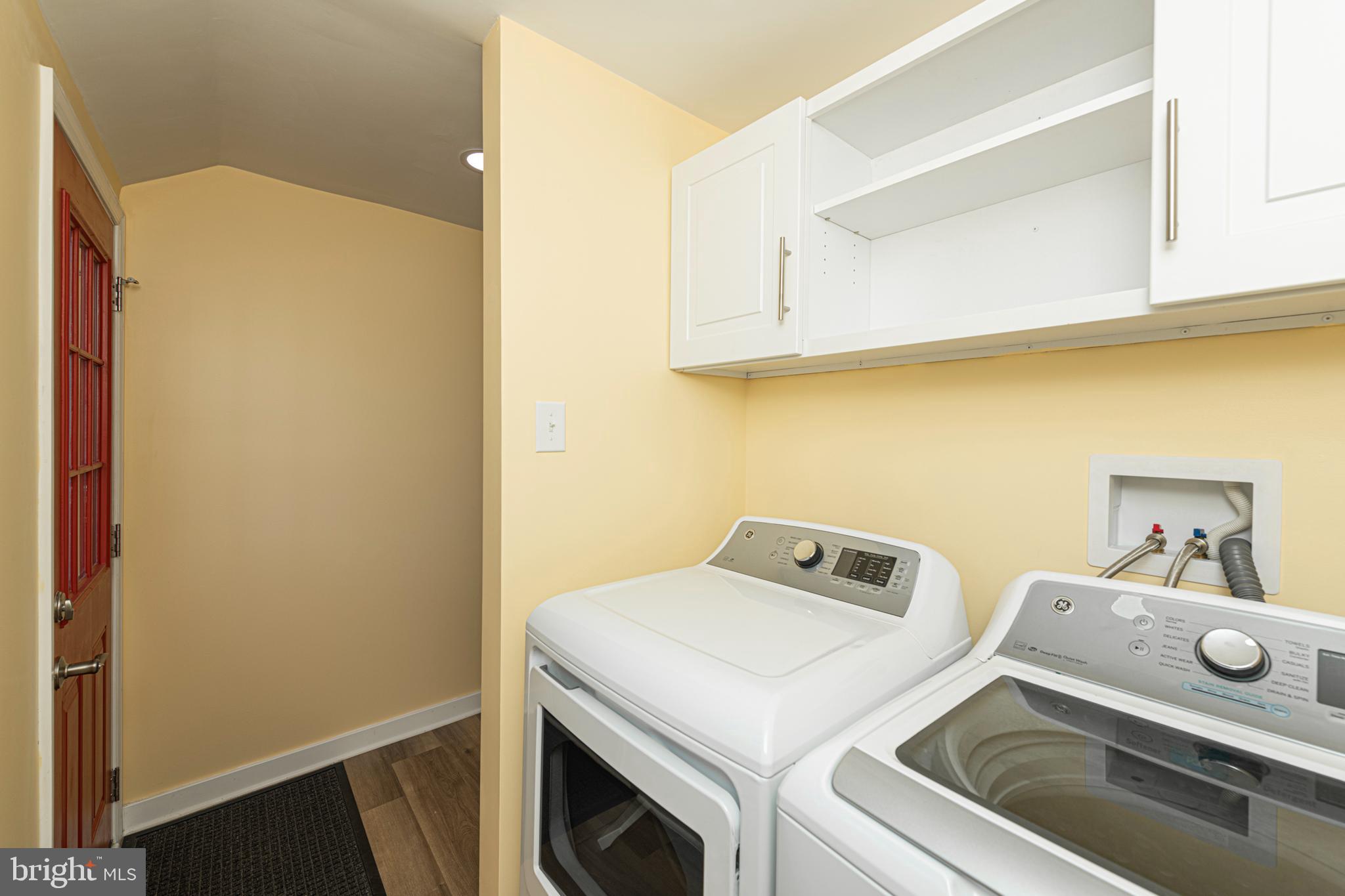 51 Keen Road Spring City, PA 19475 - Photo 12 of 32 a utility room with dryer and washer