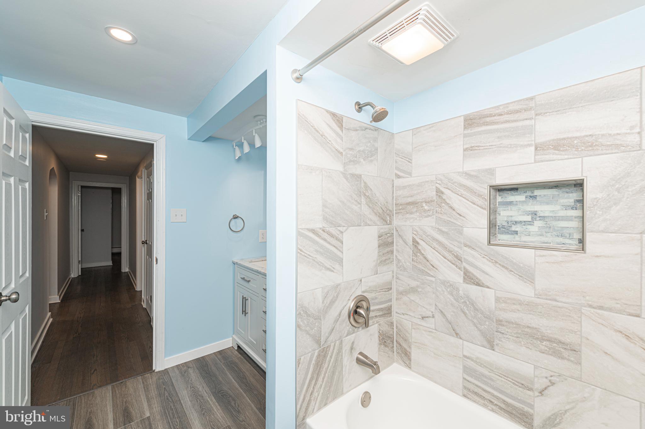 51 Keen Road Spring City, PA 19475 - Photo 26 of 32 a bathroom with a bathtub and shower