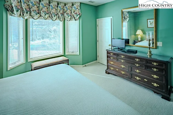 $139,900 | 185 Waterside Drive, Unit 20 SHARE OF WALNUT 5, Blowing Rock, NC 28605