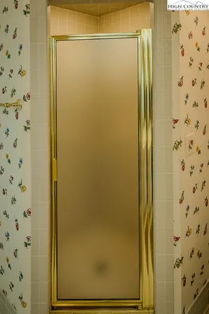 $139,900 | 185 Waterside Drive, Unit 20 SHARE OF WALNUT 5, Blowing Rock, NC 28605