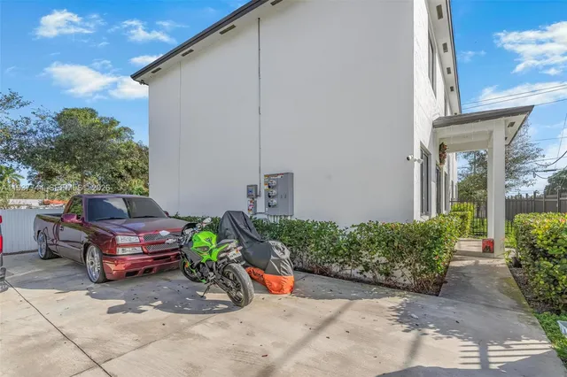 $3,000 | 11851 Southwest 220th Street, Miami, FL 33170