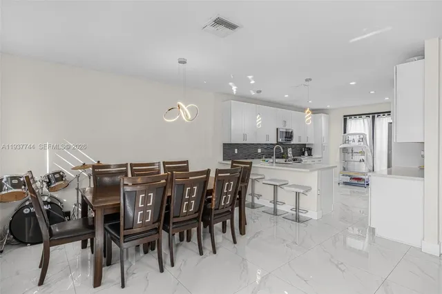 $3,000 | 11851 Southwest 220th Street, Miami, FL 33170