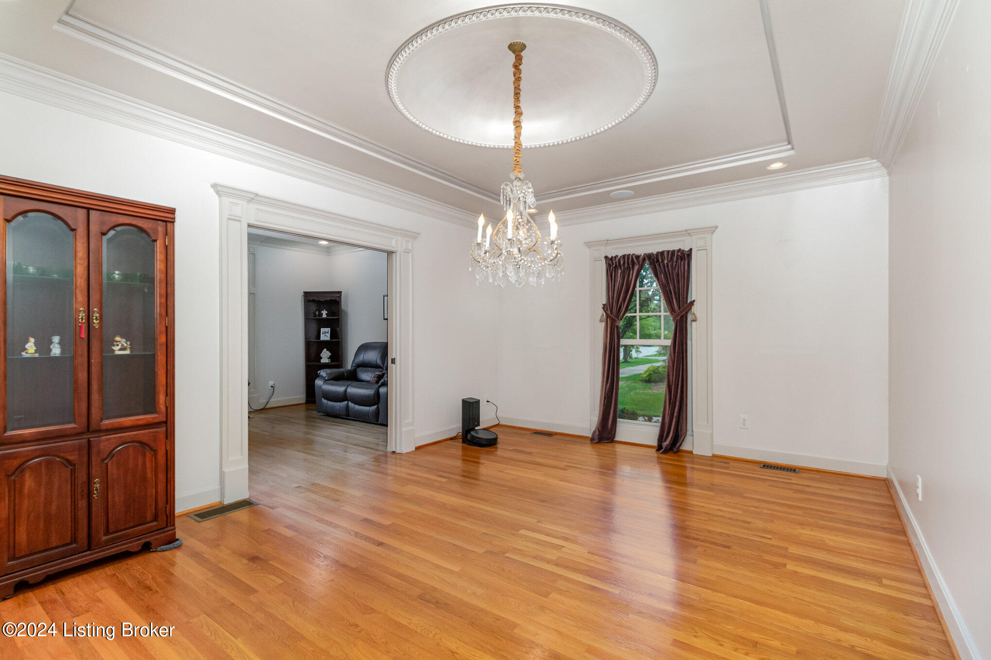 302 Ash Run Road Louisville, KY 40245 - Photo 16 of 36 019_302_ash_run_rd_69-edit