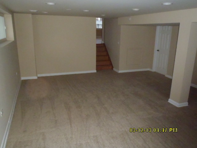 1674 Maple Street Des Plaines, IL 60018 - Photo 10 of 11 a view of hallway