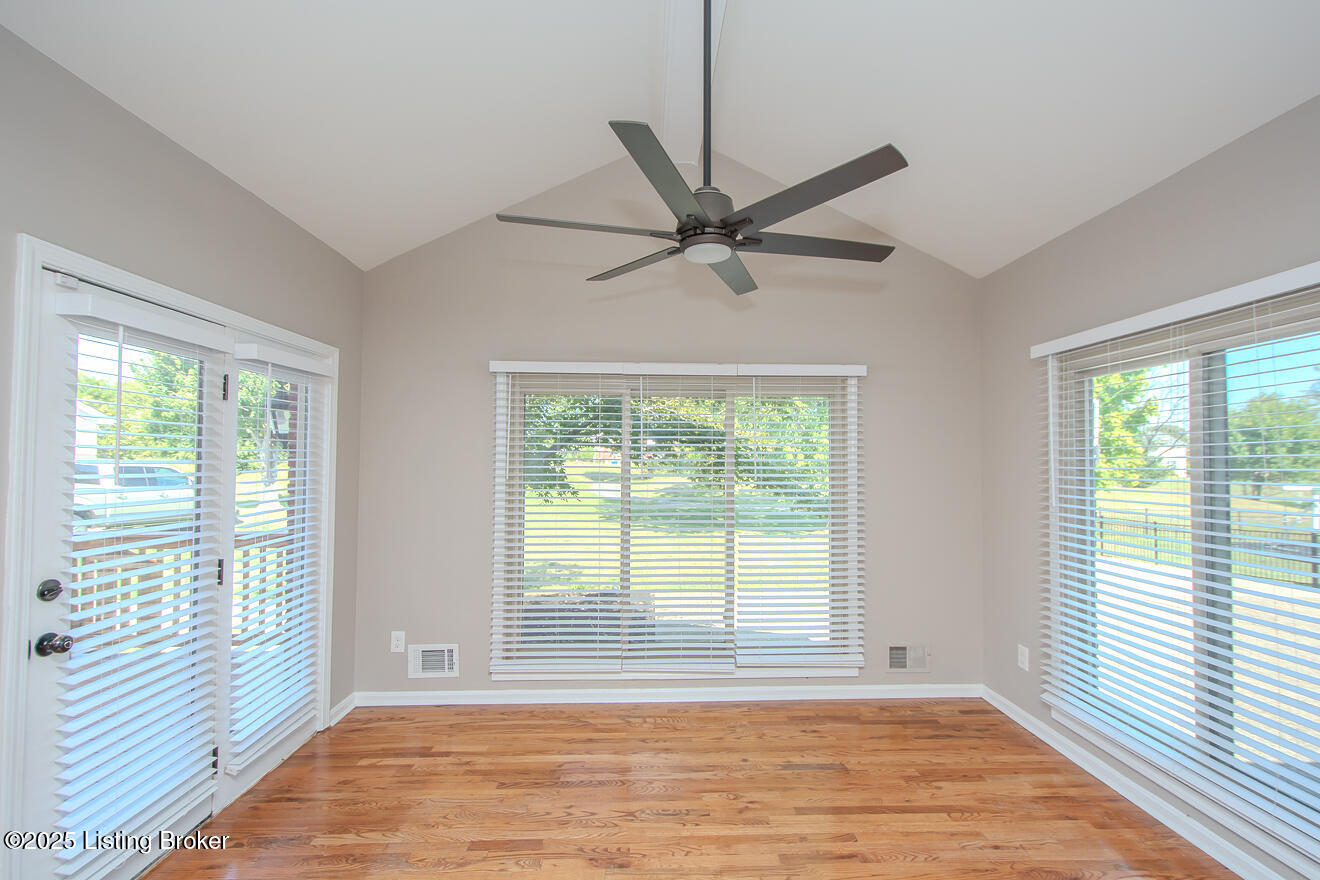 10405 Long Home Road Louisville, KY 40291 - Photo 19 of 54 Kitchen Dining