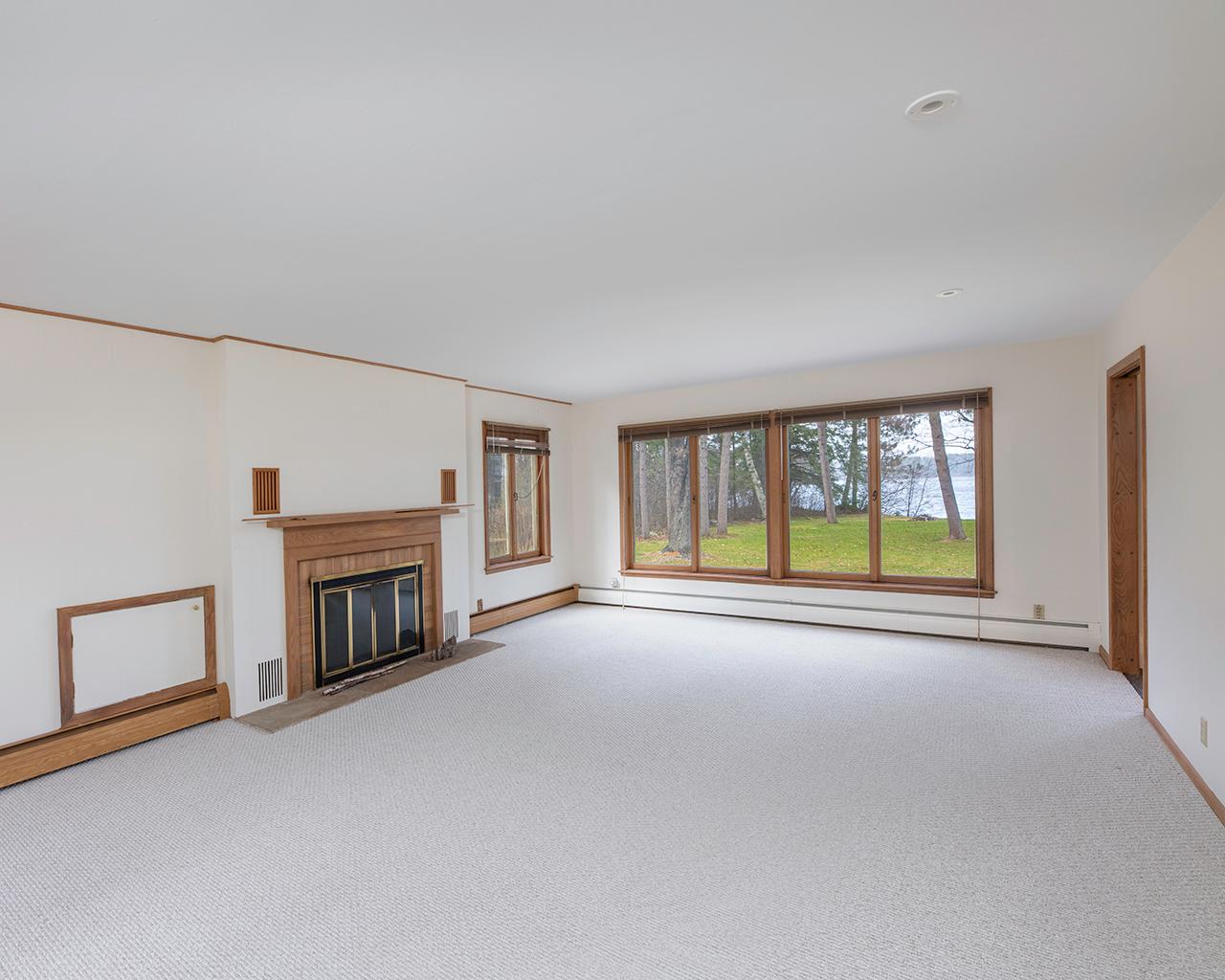 617 Lakeshore Drive Rhinelander, WI 54501 - Photo 3 of 32 Gallery Image 3