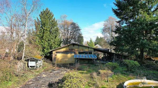 $195,000 | 14217 113th St Court East, Puyallup, WA 98374