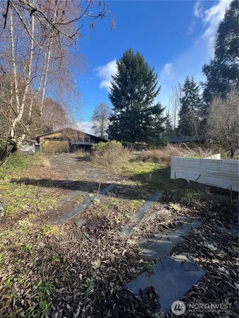 $195,000 | 14217 113th St Court East, Puyallup, WA 98374
