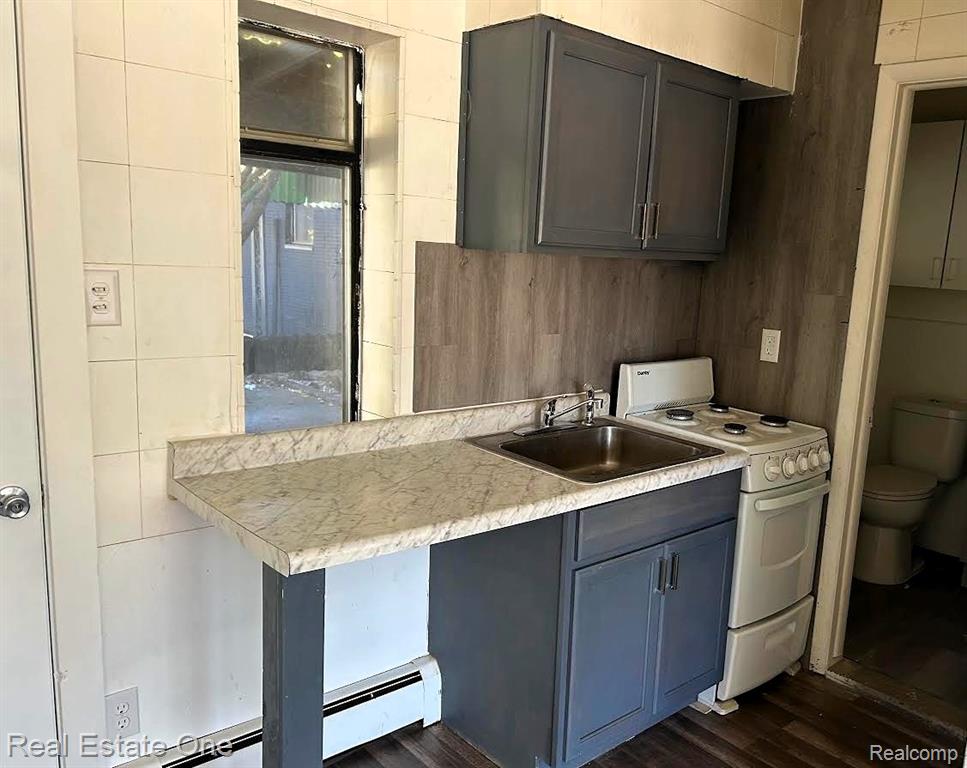 162 Burke Street River Rouge, MI 48218 - Photo 10 of 13
