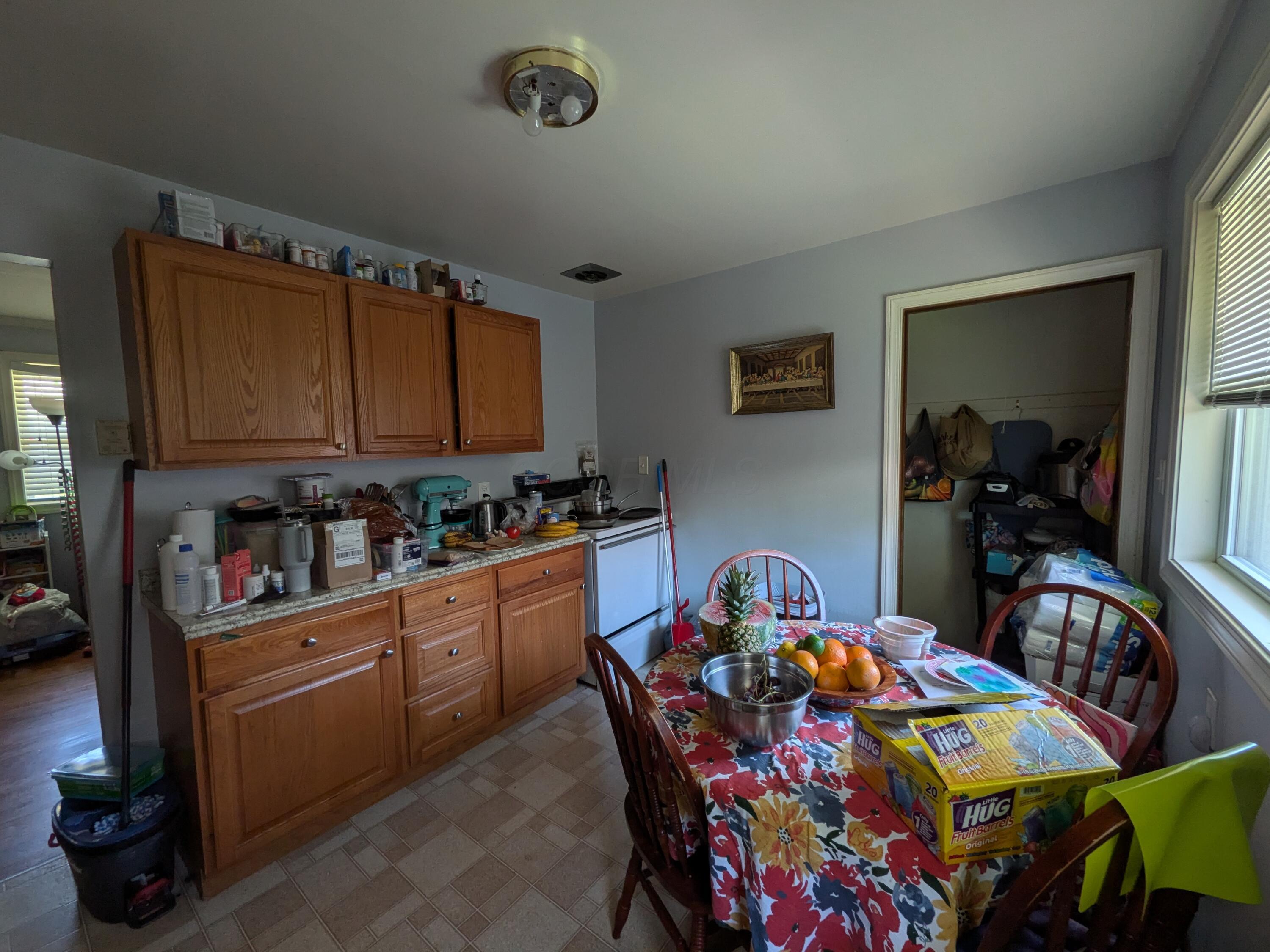 1147 Eastfield Road, Unit 1149 Columbus, OH 43085 - Photo 16 of 21 Kitchen 1149