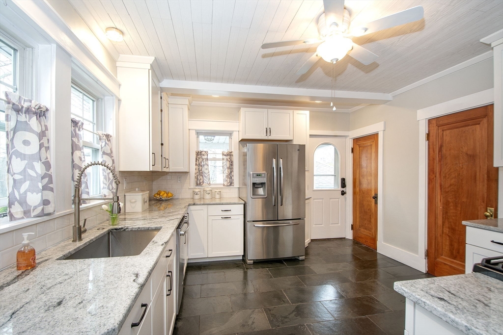 271 Holbrook Road Quincy, MA 02171 - Photo 16 of 42