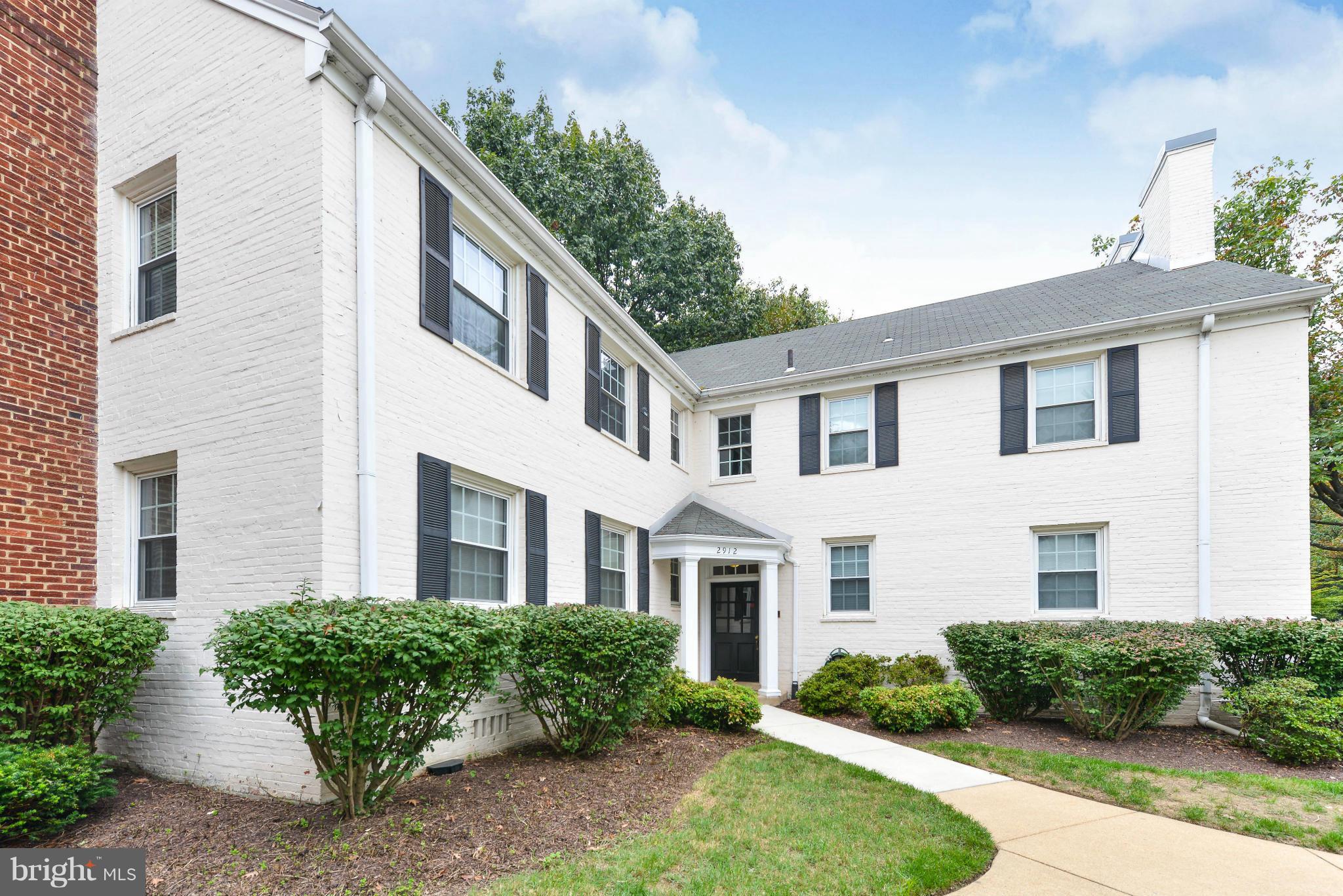 2912 13th Road South, Unit 102 Arlington, VA 22204 - Photo 1 of 21 Exterior (General)