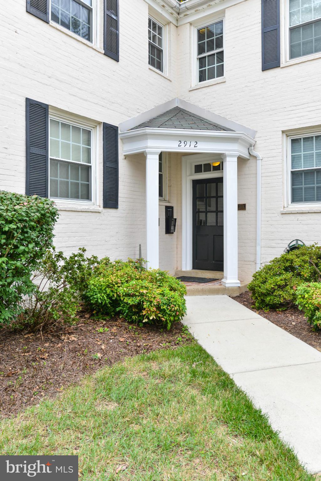 2912 13th Road South, Unit 102 Arlington, VA 22204 - Photo 20 of 21 Exterior (Front)