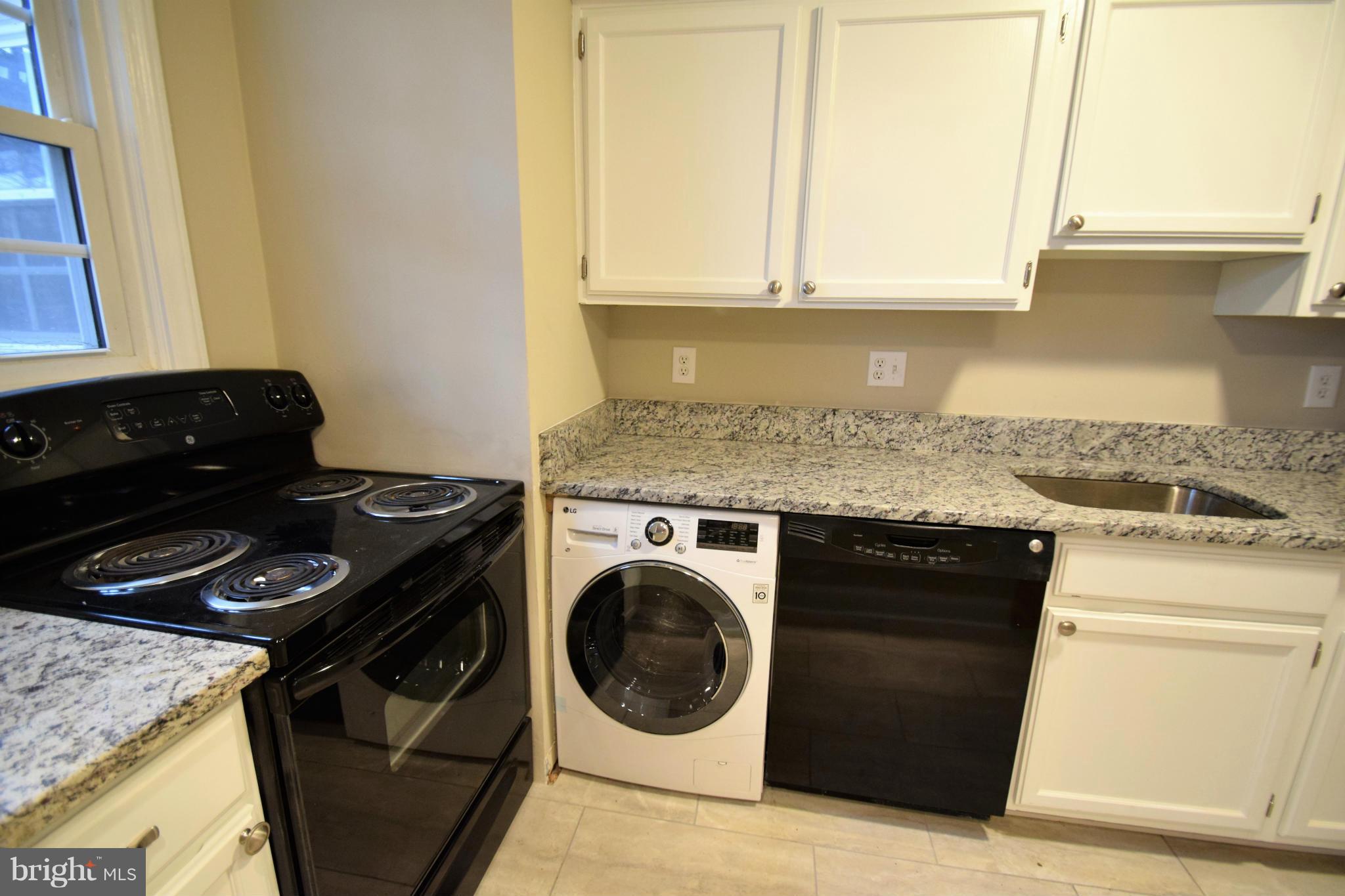 2912 13th Road South, Unit 102 Arlington, VA 22204 - Photo 8 of 21 Kitchen