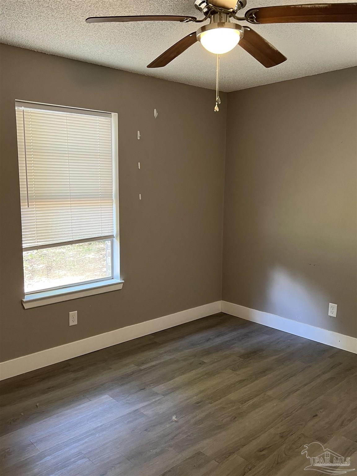 5180 Catalina Street Milton, FL 32571 - Photo 13 of 19