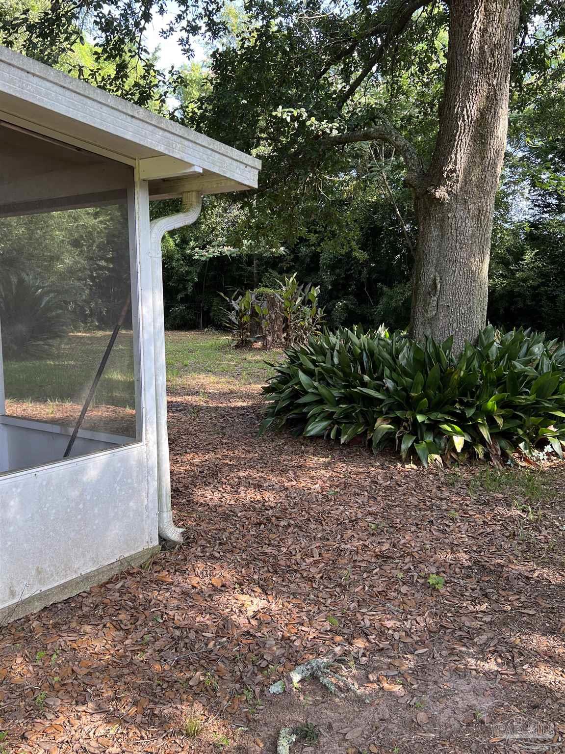 5180 Catalina Street Milton, FL 32571 - Photo 19 of 19 Gutters