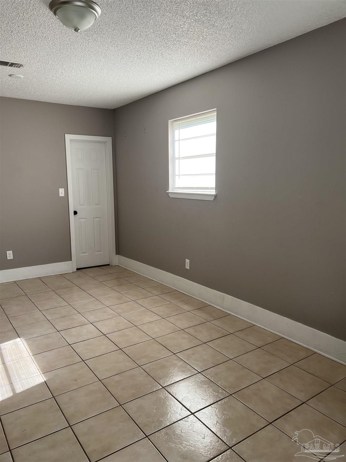 5180 Catalina Street Milton, FL 32571 - Photo 9 of 19