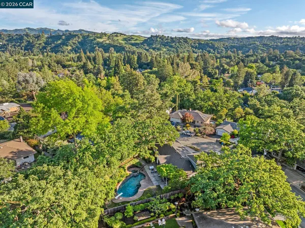 $2,195,000 | 1026 Windsor Drive, Lafayette, CA 94549