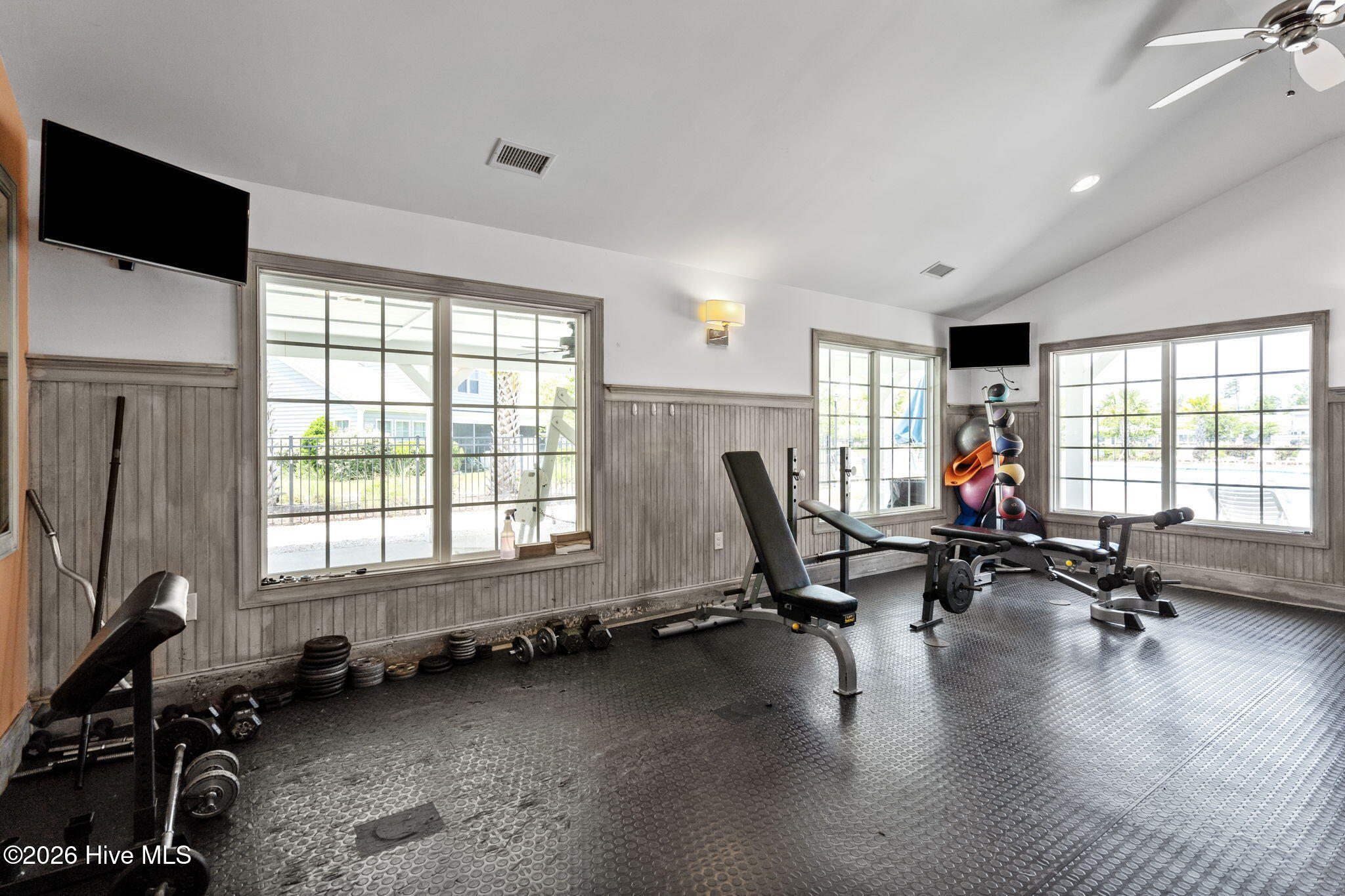 586 Ribble Drive Leland, NC 28451 - Photo 56 of 78 69-web-or-mls-photo may 24 2023, 12 53 2