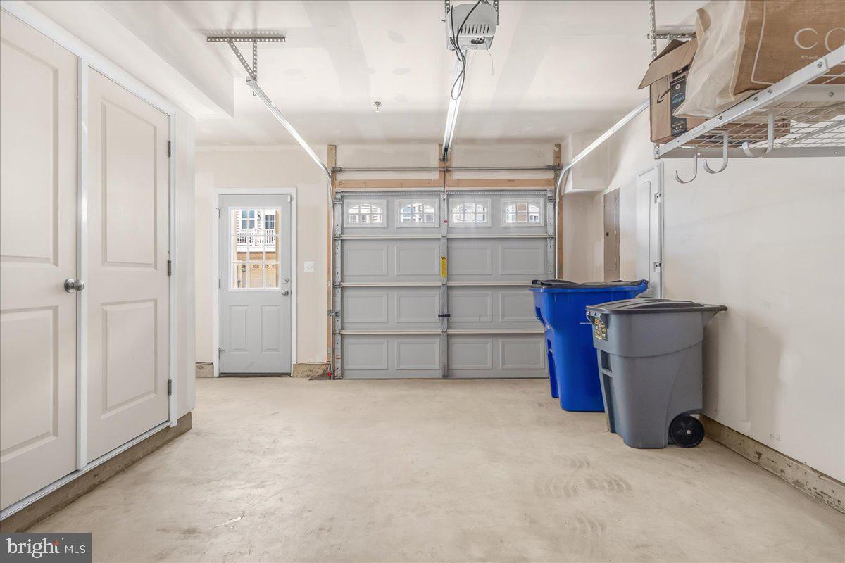 521 East 7th Street Frederick, MD 21701 - Photo 32 of 44 Garage
