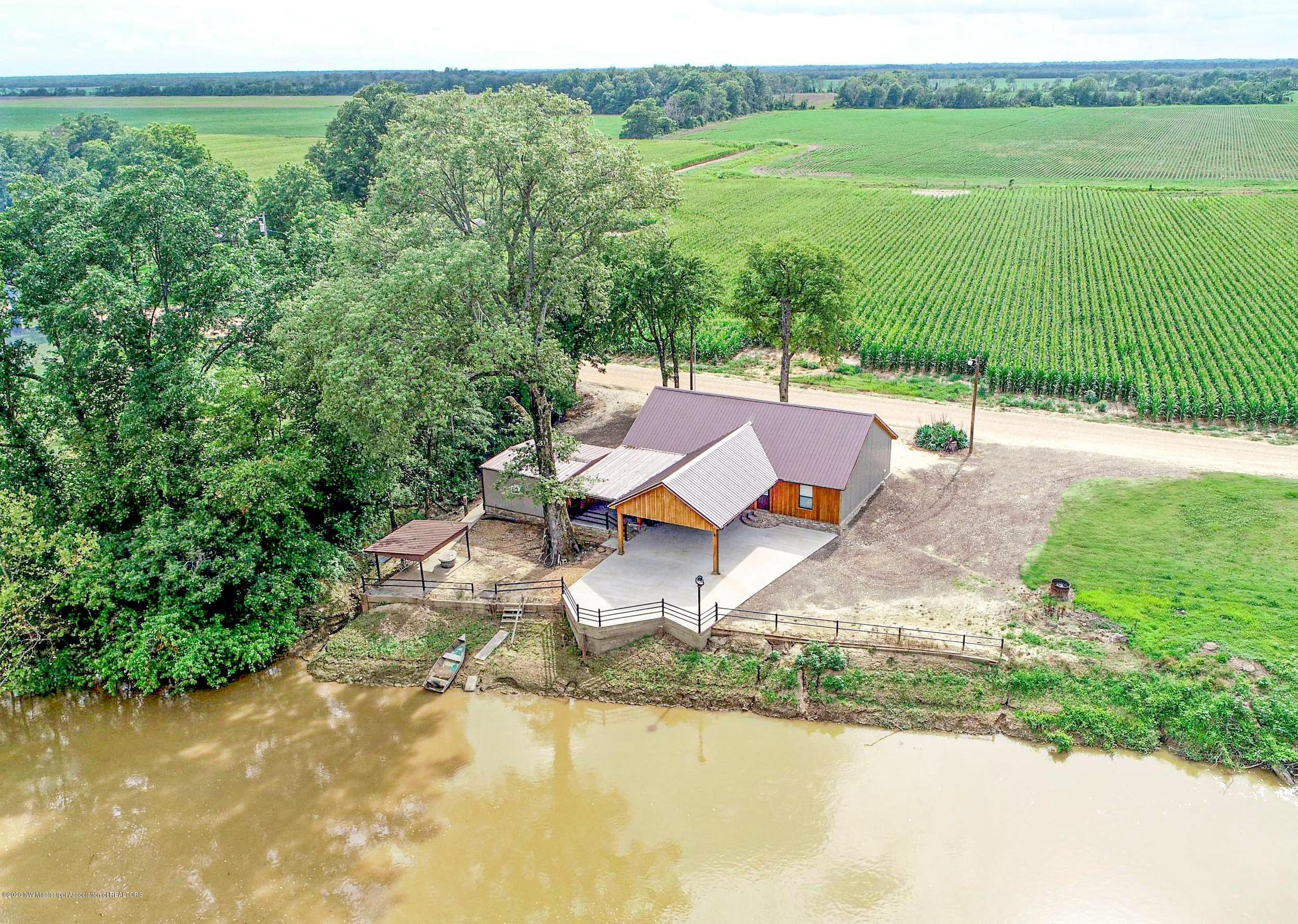 1348 Island Lake Road Lambert, MS 38643 - Photo 7 of 60 cwcabin5