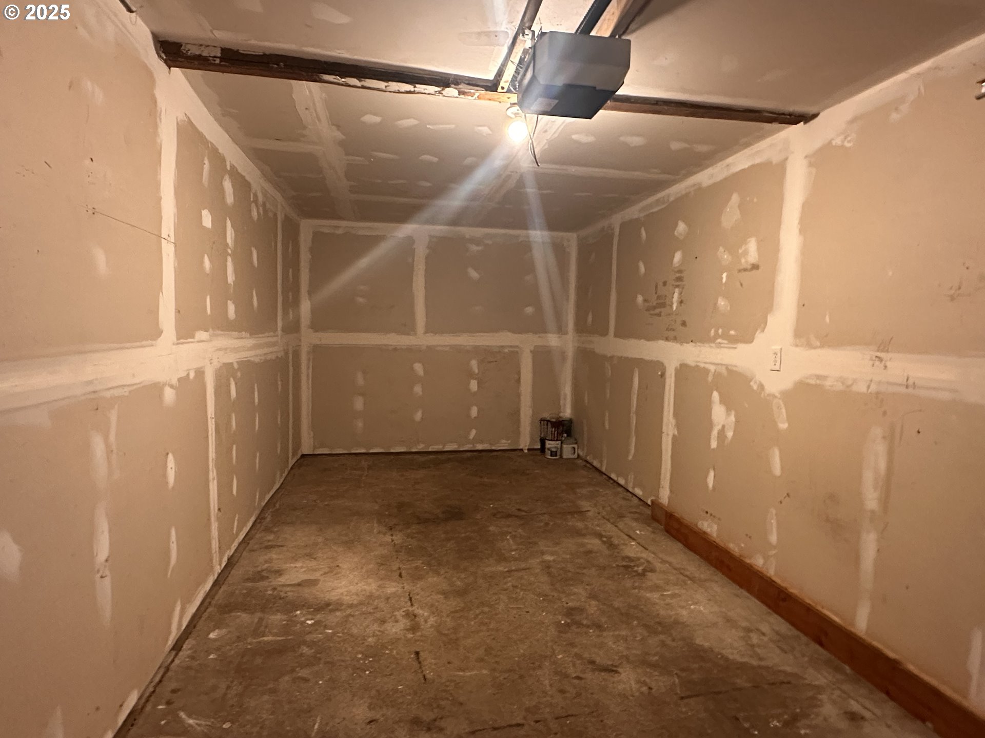 1335 7th Street Florence, OR 97439 - Photo 30 of 39 a view of an empty room