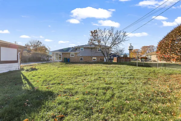 $5,375 | 8409 Newland Avenue, Burbank, IL 60459