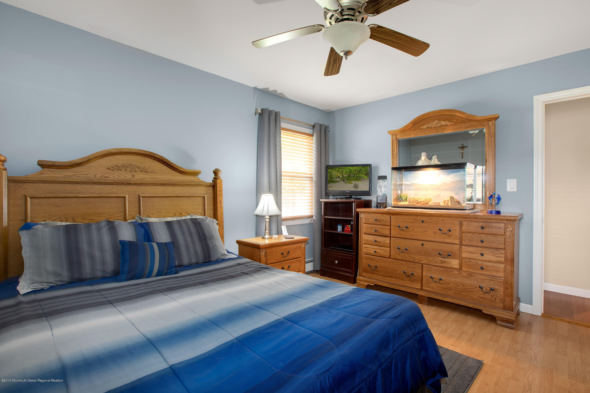 449 Lloyd Road Aberdeen, NJ 07747 - Photo 14 of 27 09