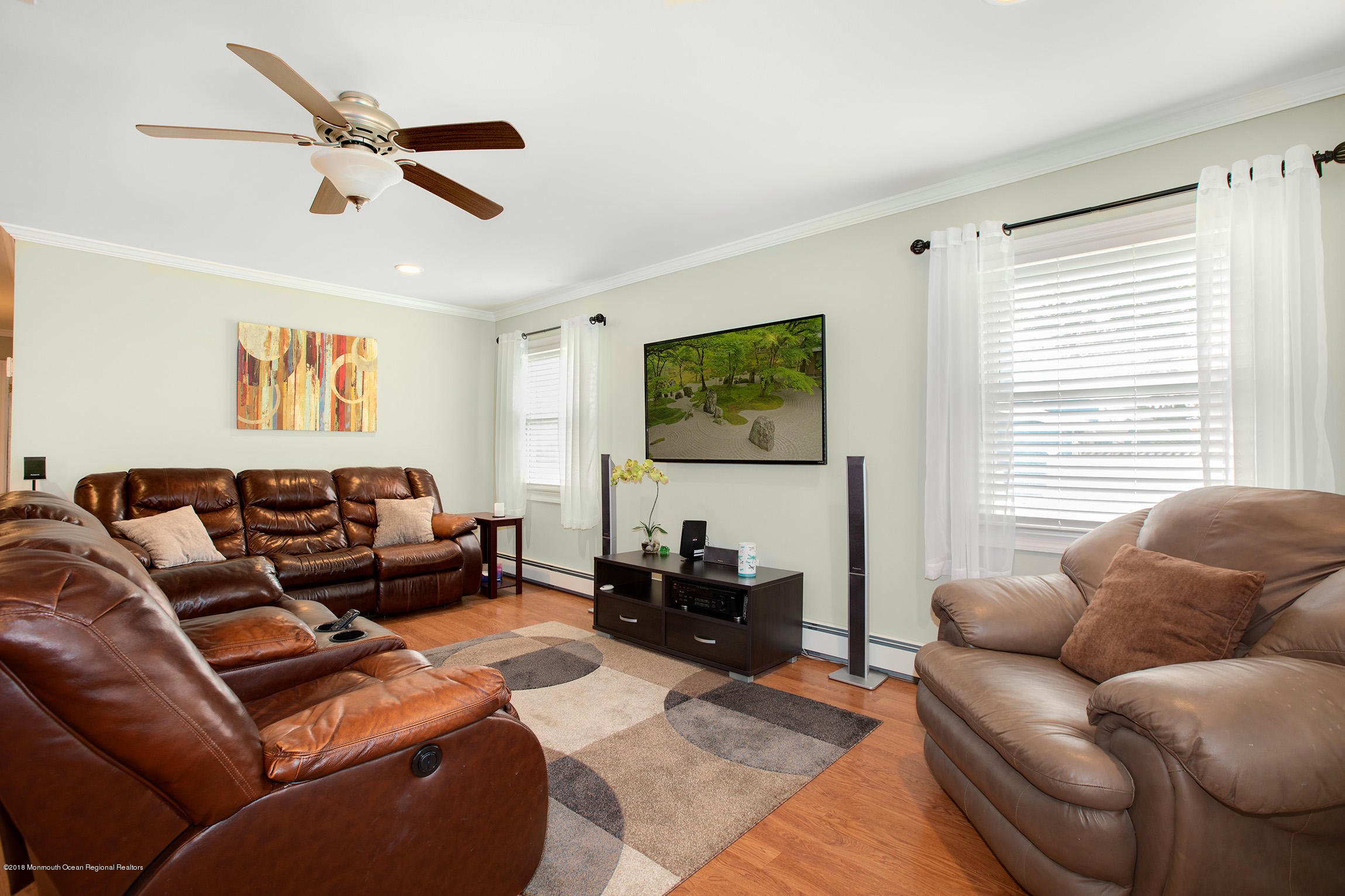 449 Lloyd Road Aberdeen, NJ 07747 - Photo 3 of 27 05