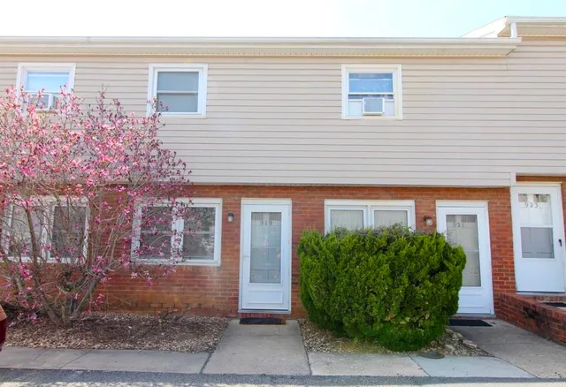 $1,250 | 923 Park Lane, Harrisonburg, VA 22802