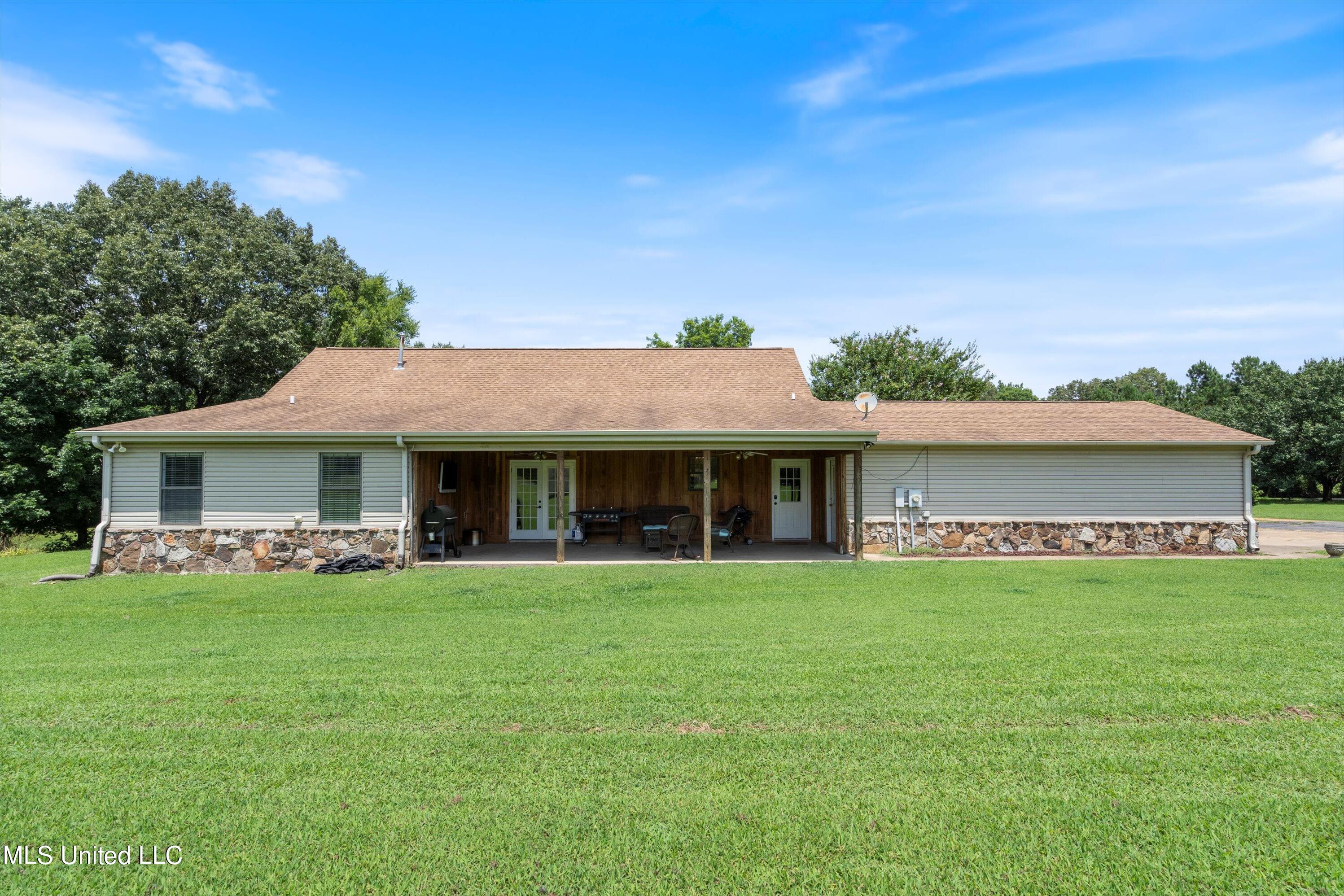 7381 Dean Road Lake Cormorant, MS 38641 - Photo 35 of 46 35-DSC8203